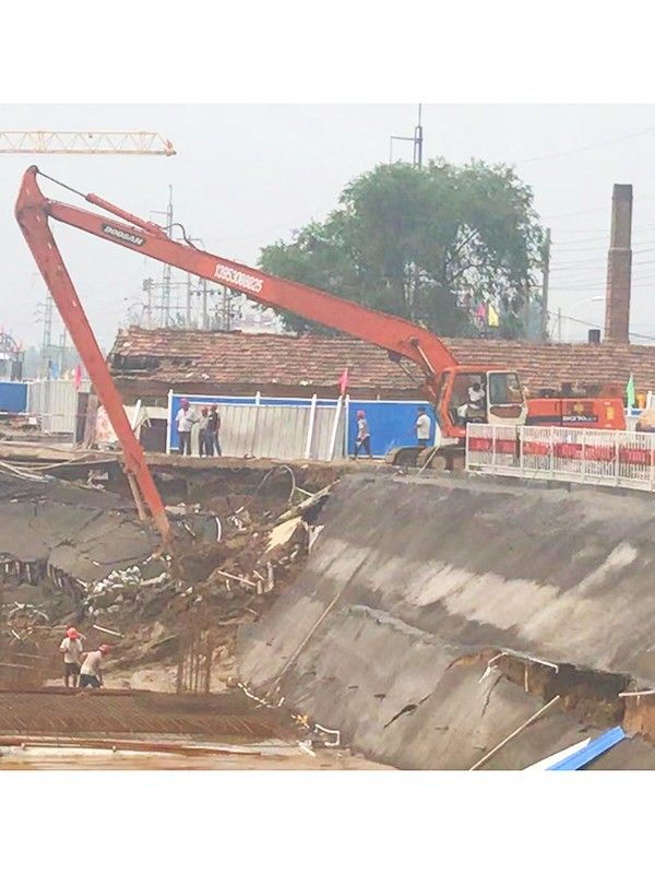 加長臂水路兩用挖掘機
